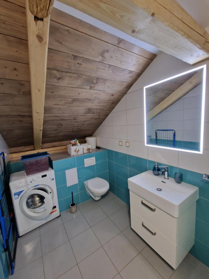 Apartman U Kostela เซมิลี ภายนอก รูปภาพ